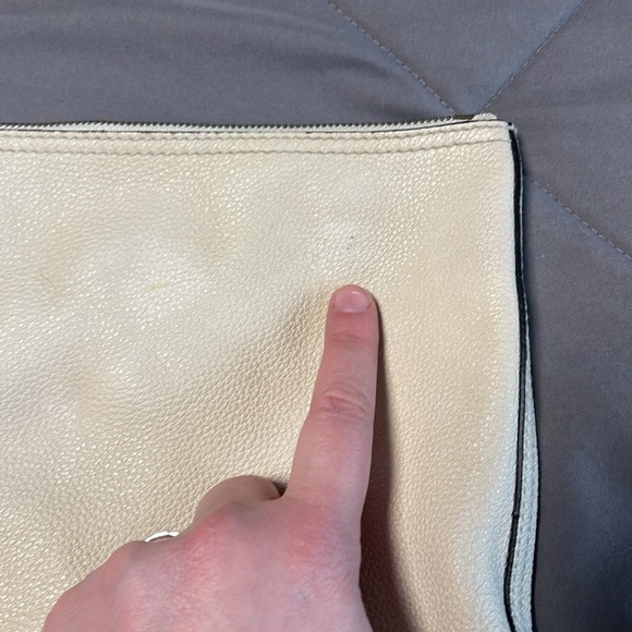 Gucci Cream Logo Zip Up Leather Suede Large Portfolio Pouch Clutch - Picture 10 of 16